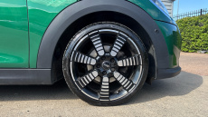 MINI Hatchback 1.5 Cooper Exclusive 5dr Auto Petrol Hatchback
